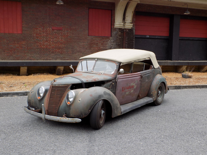 Ford Phaeton 1937 года получил вторую жизнь — в разделе «Звук и тюнинг» на сайте AvtoBlog.ua