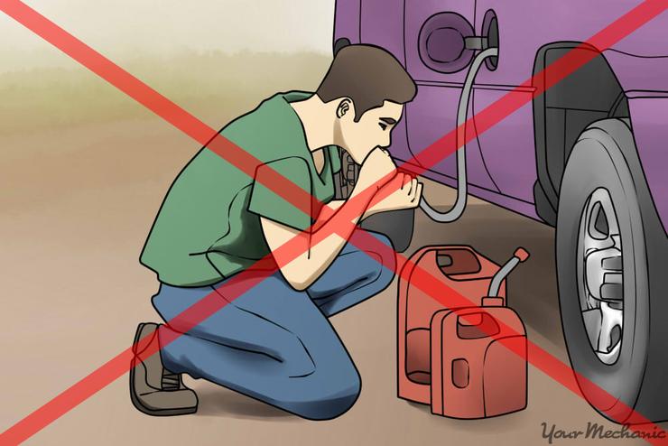 Почему опасно сливать топливо из бака автомобиля — AvtoBlog.ua