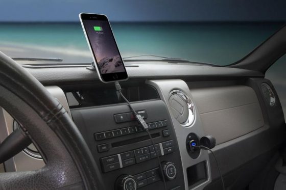 Почему опасно заряжать смартфон в автомобиле — AvtoBlog.ua