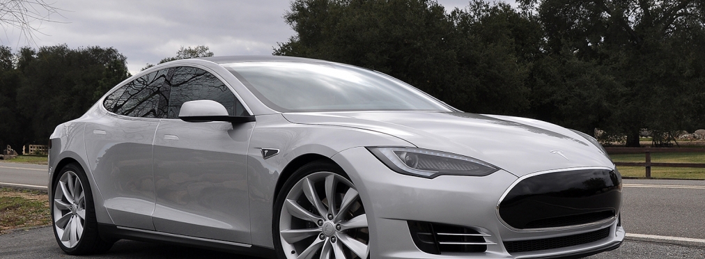 Tesla Model S S85D Electro AT (316 кВт) 4WD