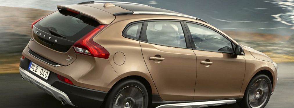 Volvo V40 Cross Country 2.0 AT (180 л.с.) 4WD