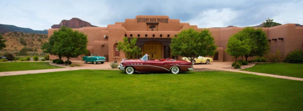 В США выставили на продажу отель с автомобильным музеем