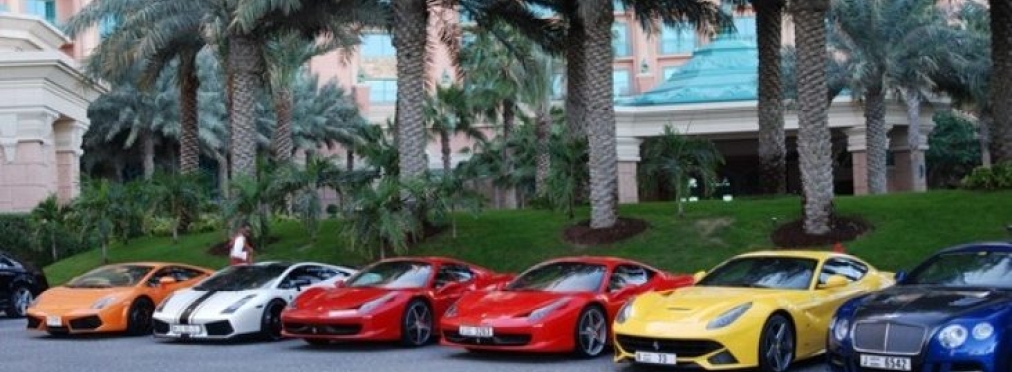 «Без слез не взглянешь»: аукцион разбитых автомобилей в ОАЭ