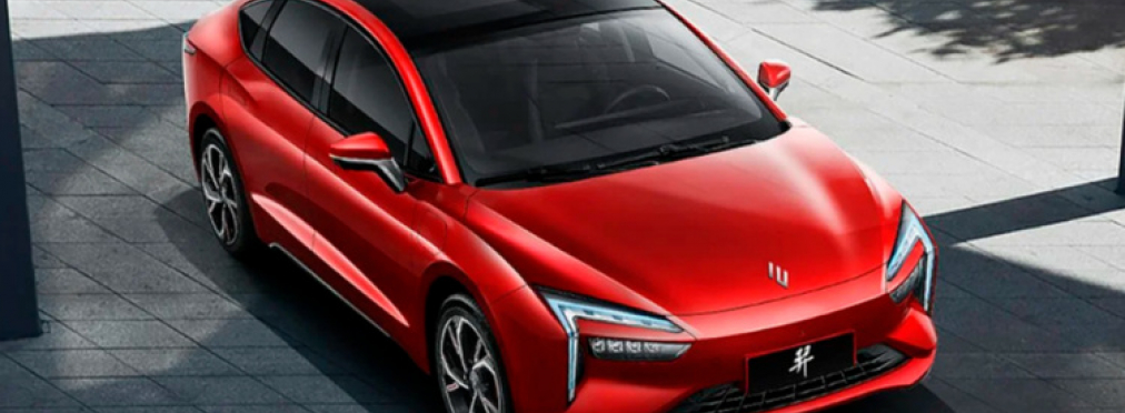 Компания Renault представила новый электрический седан