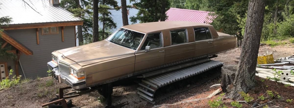 Канадец построил Cadillac с гусеницами от ратрака, а теперь пытается его продать