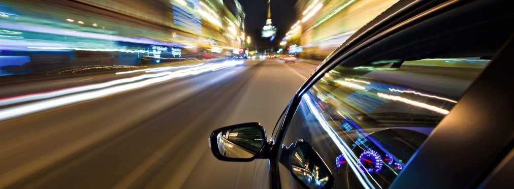 На улицах городов появились табло, показывающие скорость автомобилей