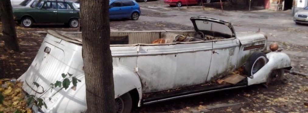 Автомобильная находка в Одессе: ржавый ретролимузин 1938 года обнаружен на городской парковке