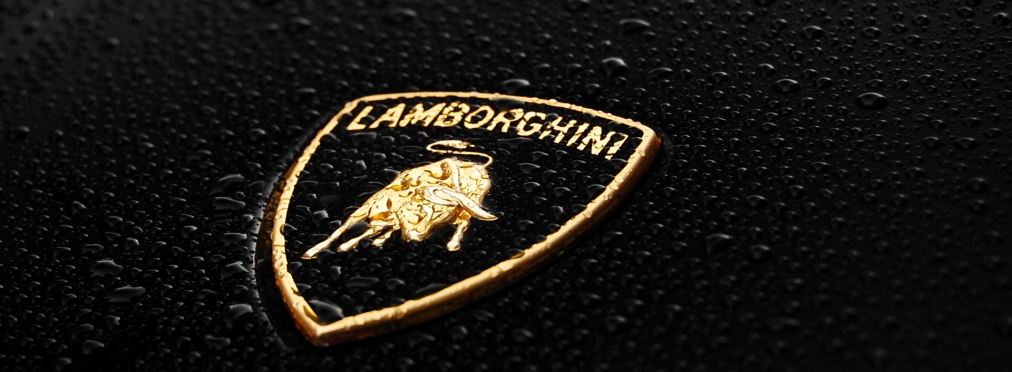 Фаер-шоу с горящим Lamborghini Aventador
