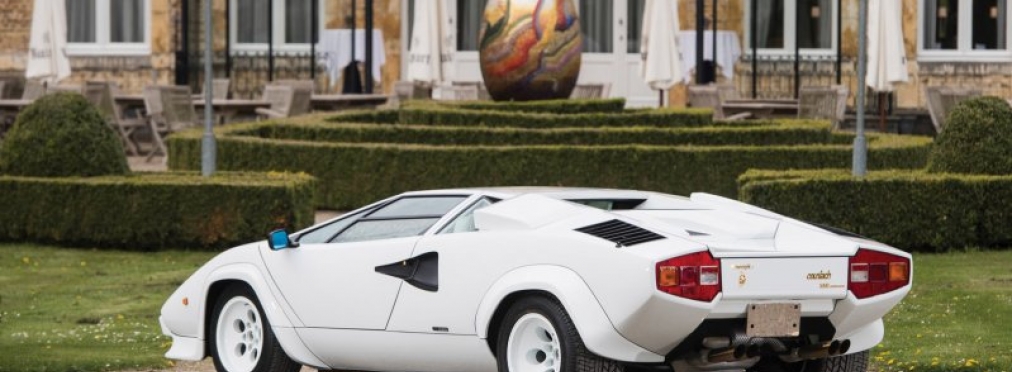 «С молотка уйдет» Lamborghini с интерьером из натурального золота