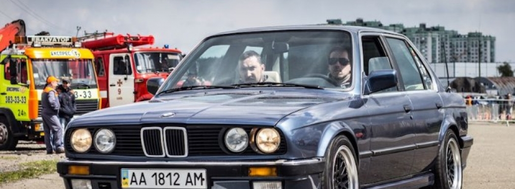В Украине продают яркий седан BMW с тюнингом — в разделе «Звук и тюнинг» на сайте AvtoBlog.ua