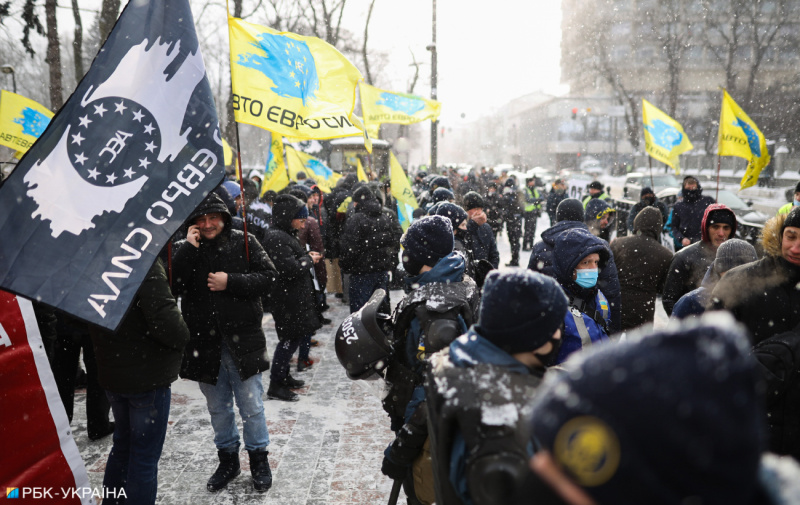  «Евробляхеры»  устроили акцию протеста у стен Верховной Рады (фото, видео) 2