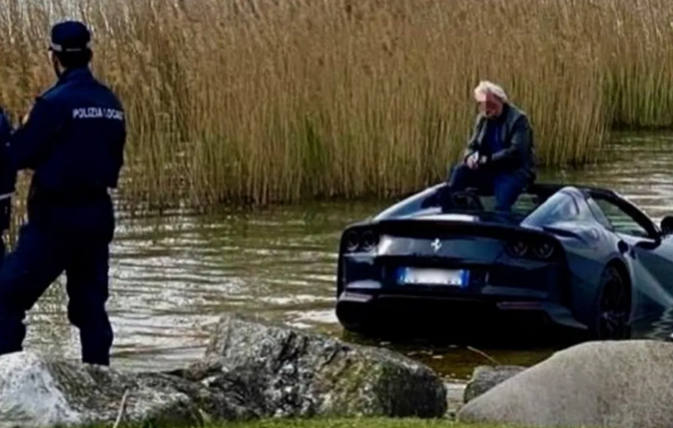 Новенький Ferrari 812 GTS за 400тыс. долларов  самостоятельно отправился «на мойку» в ближайшее озеро 1