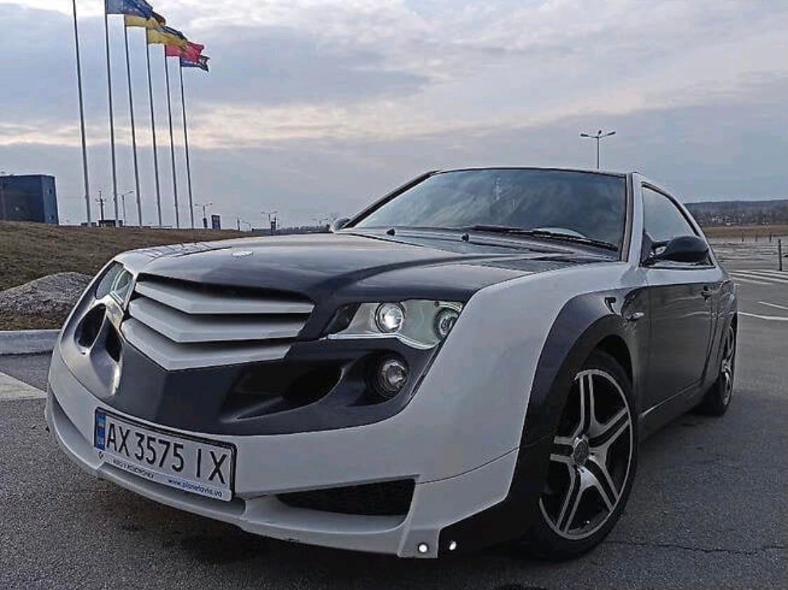 Украинец превратил свой Mercedes в необычную машину 1