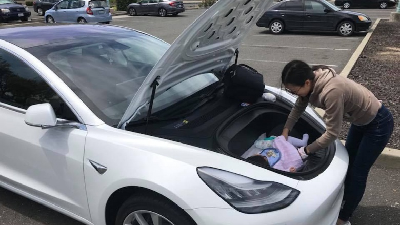 Необычное применение багажника Tesla 1