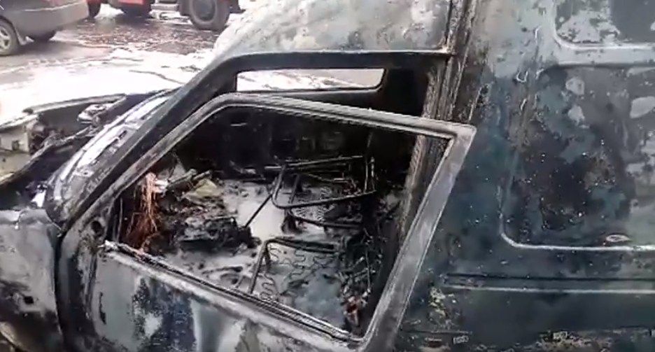 Украинский самодельный электрокар сгорел на дороге 1