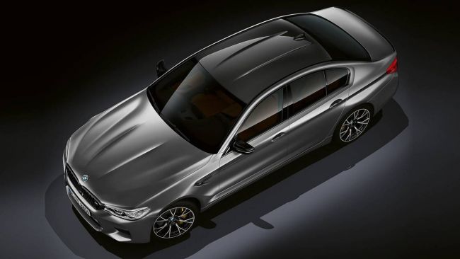 BMW презентует M5 Competition 1