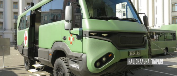 Украинская армия получила эвакуационные автобусы для бездорожья 2