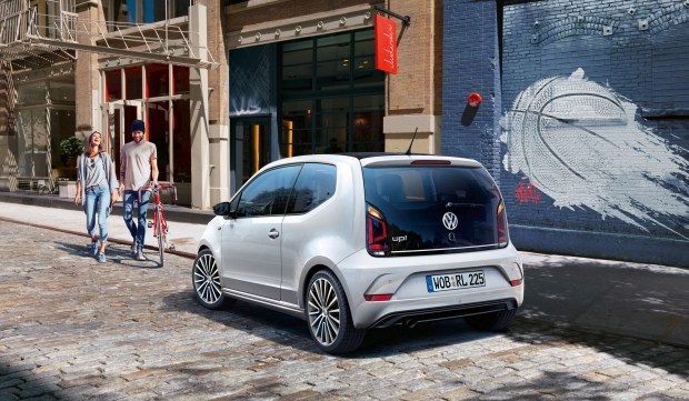 Хэтчбек Volkswagen up! видоизменился в версии R-Line 1