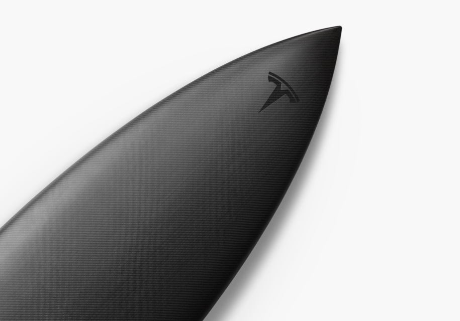 Tesla выпустила доску для серфинга 1