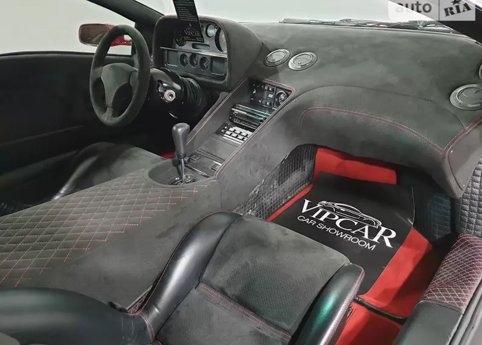 В  Украине на продажу выставили уникальный Lamborghini Diablo 3