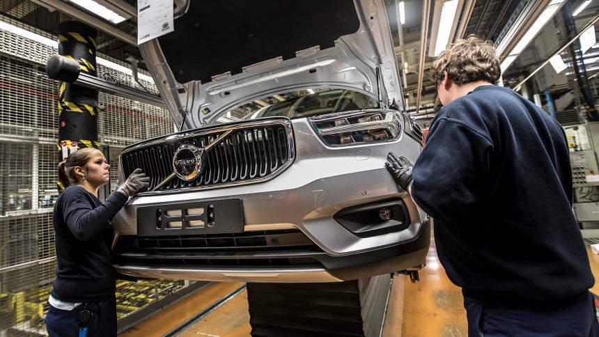 Volvo из-за нехватки рабочих остановила работу завода в Бельгии 1