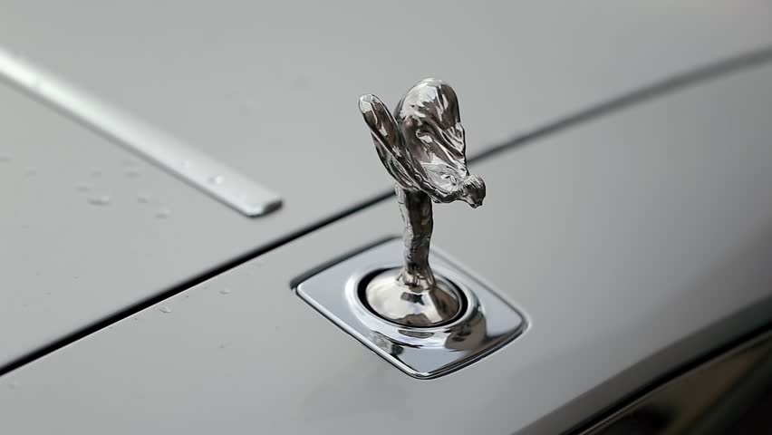 Rolls-Royce просят заняться производством аппаратов искусственной вентиляции легких 1