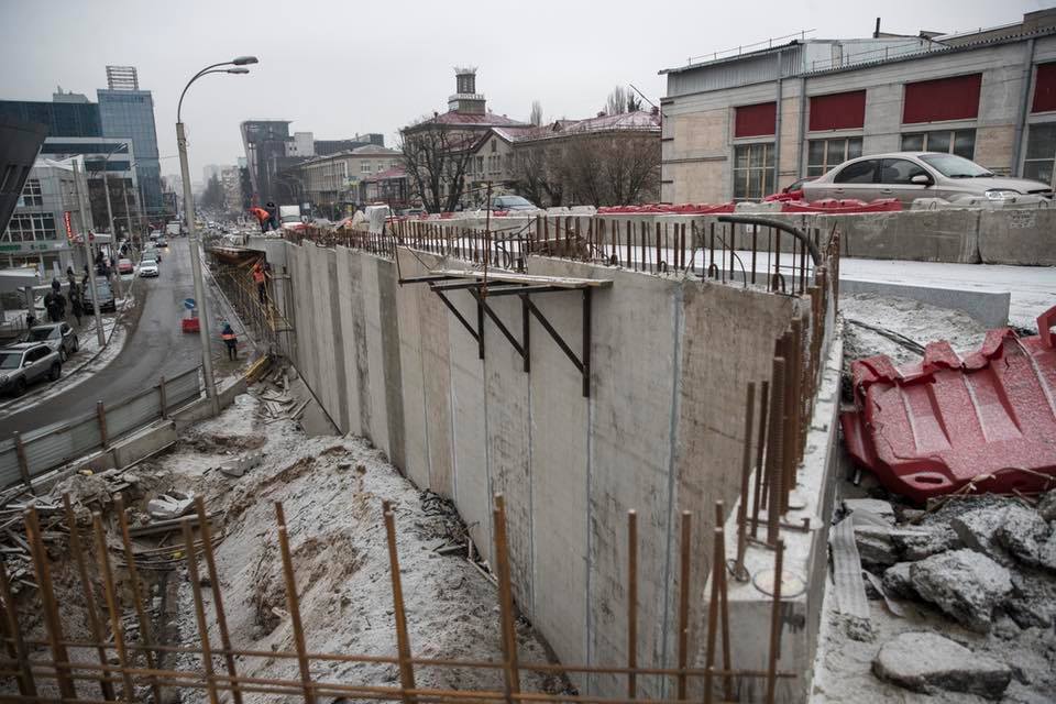 В Киеве продолжают строить Шулявский мост 2