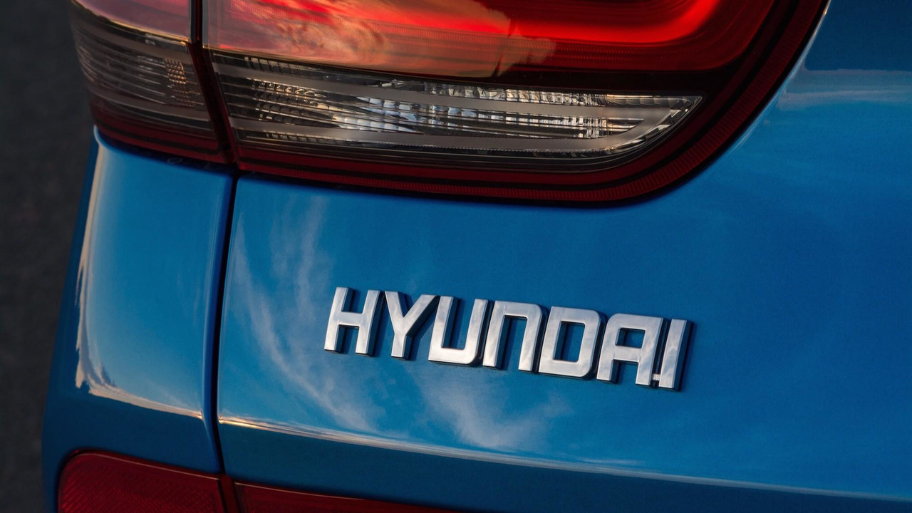 Hyundai электрифицирует Santa Fe 1