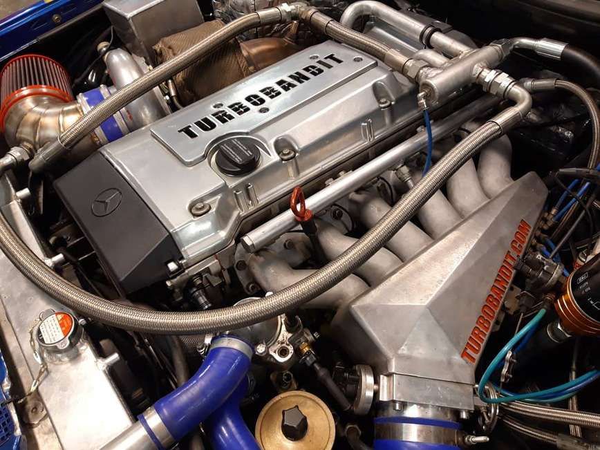 Старенький «124-й» Mercedes-Benz получил 1000-сильный мотор 2