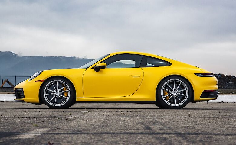 Компания Porsche возобновляет производство автомобилей 1