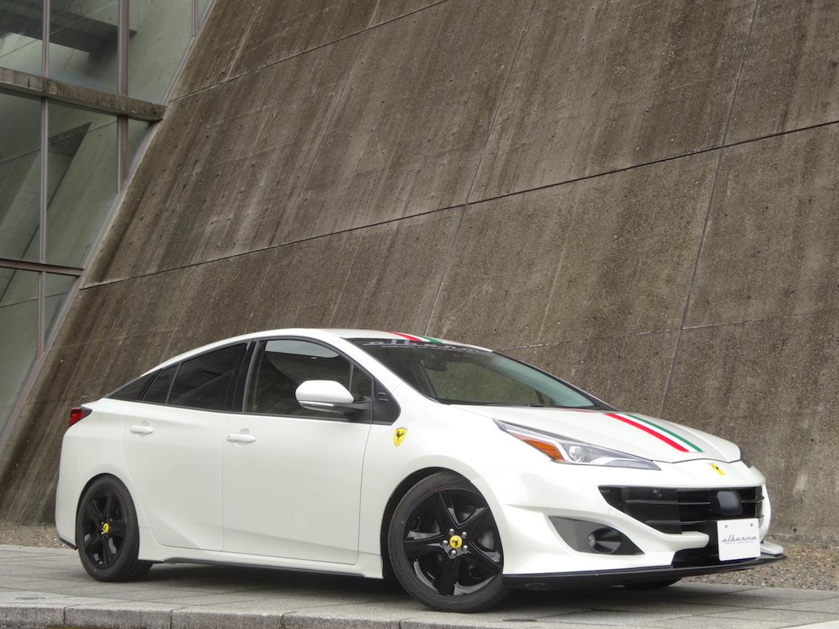 В Японии научились превращать Toyota Prius в Ferrari 1