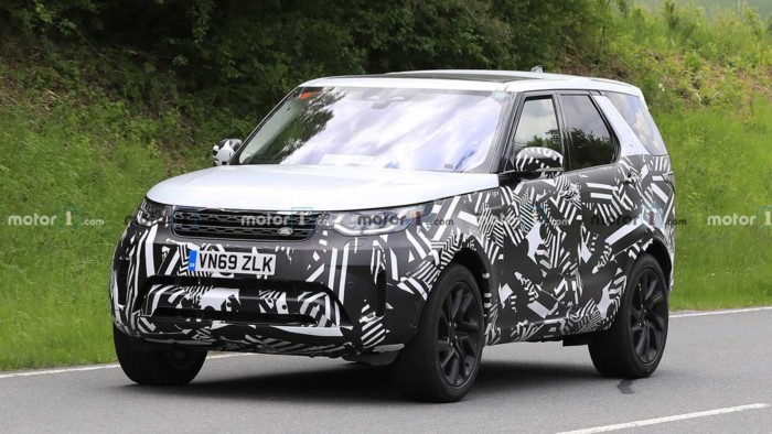 Новый Land Rover Discovery замечен на тестах 1