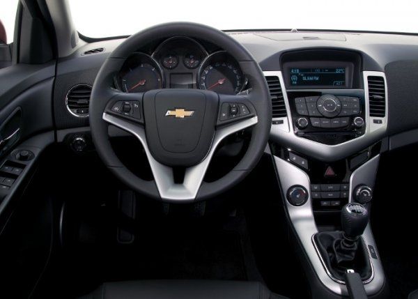 Популярная модель Chevrolet останется без механической коробки передач 1