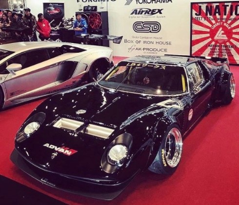 Японцы превратили классический Lamborghini в шоу-кар 1