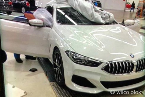 BMW 8-Series без камуфляжа «попался» фотошпионам 1