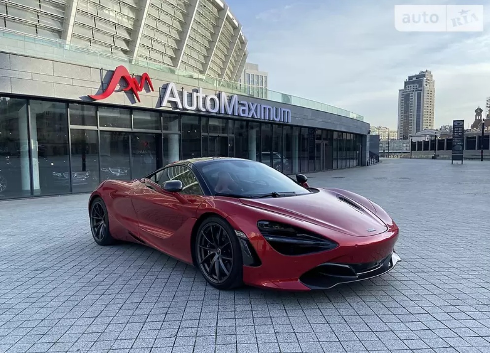 В Украине продается редкий суперкар McLaren 2