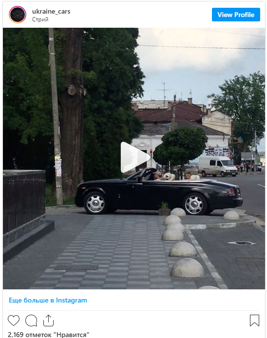 В украинском райцентре заметили редкий Rolls-Royce 1