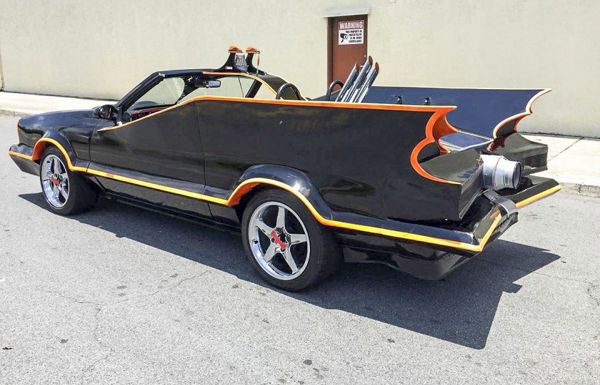 Американец выставил на продажу Ford Mustang «для Бэтмена» 3