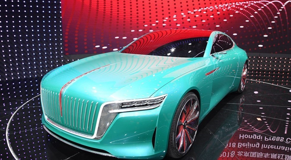 Китайцы построили роскошный электромобиль в духе Rolls-Royce 1