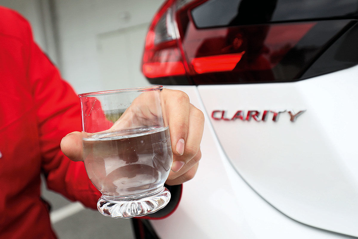 «Будущее наступило»: тест-драйв водородомобиля Honda Clarity 3