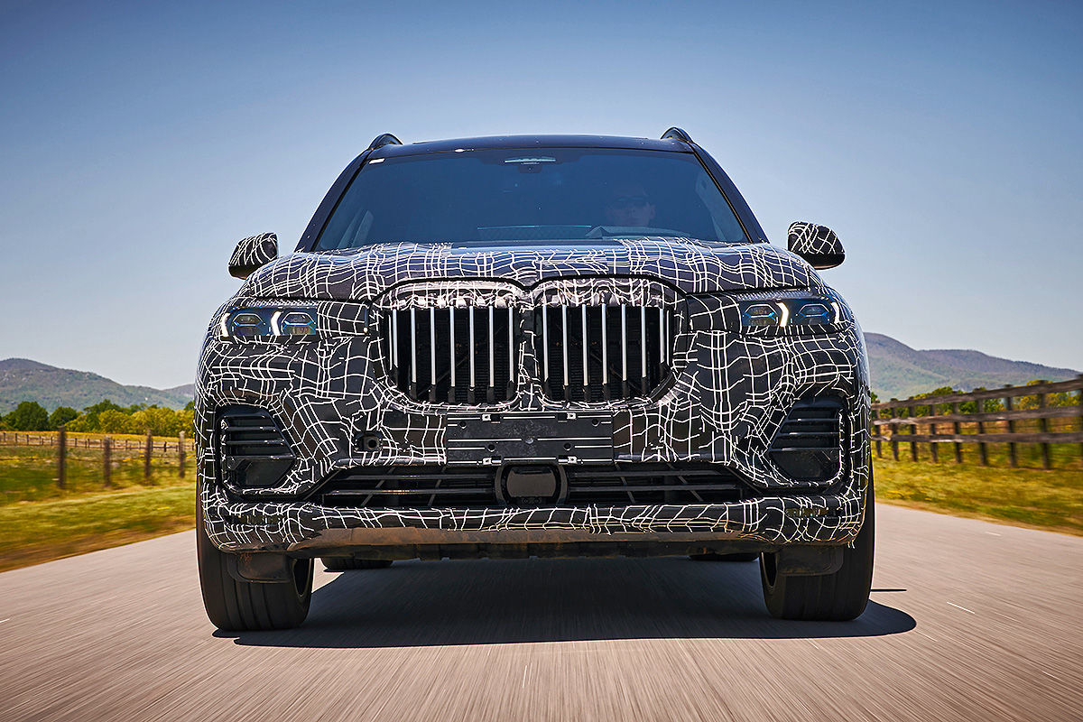«Шик и роскошь»: тест-драйв BMW X7 1