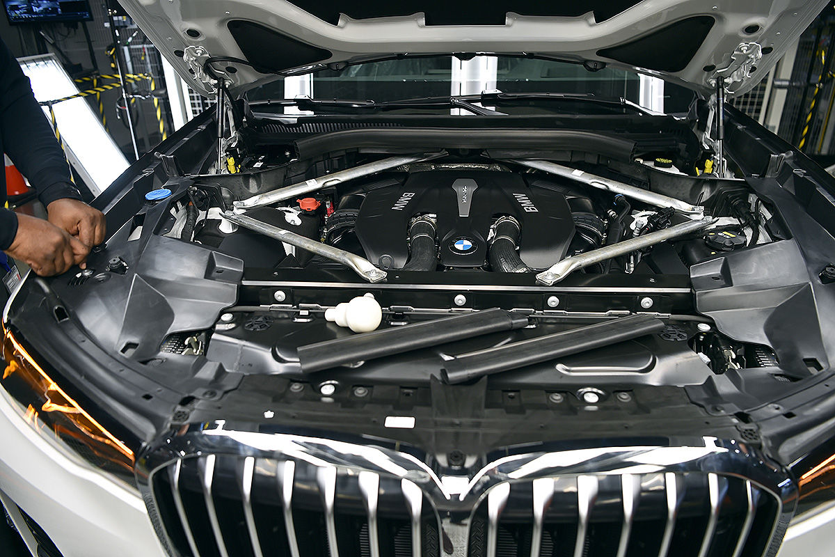 «Шик и роскошь»: тест-драйв BMW X7 6