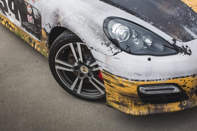 Украинец сделал из Porsche Panamera «ржавое ведро» 3