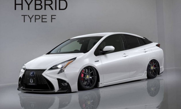 Toyota Prius станет похожа на Lexus 2