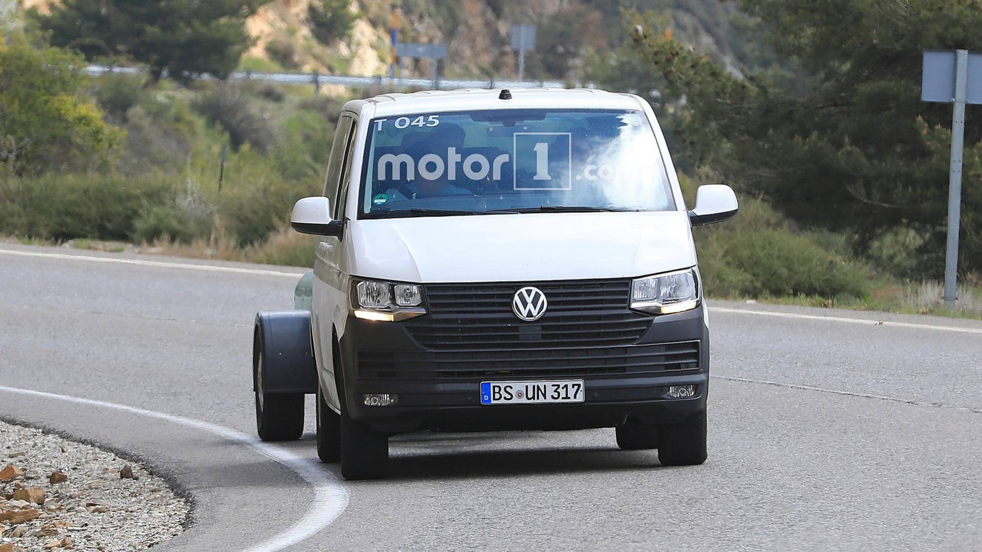 Новый Volkswagen Transporter впервые появился на фото 1