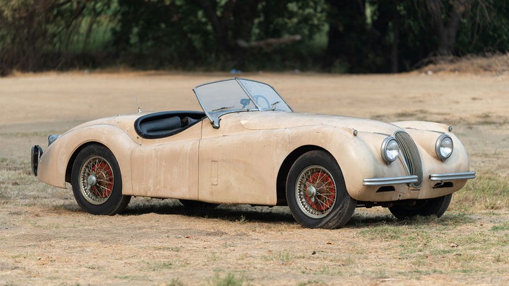 Нашли в сарае: на аукцион выставлен 66-летний спорткар Jaguar 1