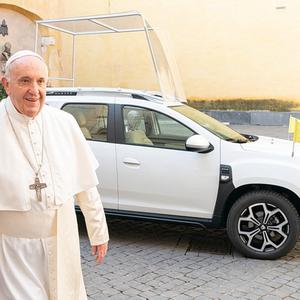 Папа Римский «пересел» на водородную Toyota 1