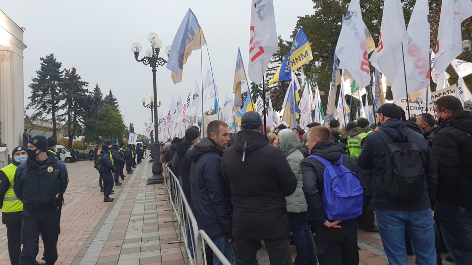Под Радой более тысячи машин: «евробляхеры» устроили акцию протеста 1