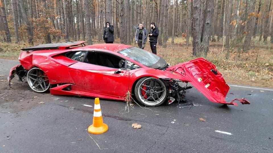 Под Киевом разбили суперкар Lamborghini Huracan (фото) 1