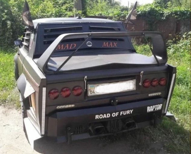 «Безумный ВАЗ»: украинец создал автомобиль в стиле культового боевика 2